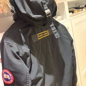 Canada Goose Montebello Parka, Women’s Small. Classic Black.